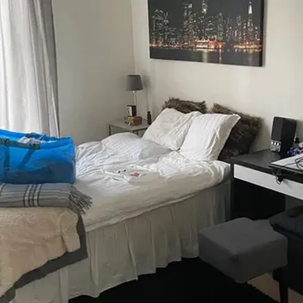 Rent this 1 bed apartment on Brunbärsvägen 2 in 114 21 Stockholm, Sweden