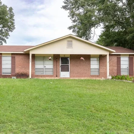 Buy this 3 bed house on 1302 40th Street in Phenix City, AL 36867