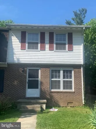 Rent this 3 bed townhouse on 237 Cameron St in Berryville, Virginia