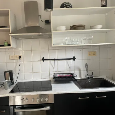 Rent this 2 bed apartment on Unzerstraße 4 in 22767 Hamburg, Germany