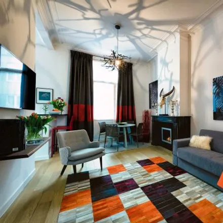 Rent this 2 bed apartment on Rue Paul Lauters - Paul Lautersstraat 5 in 1050 Brussels, Belgium