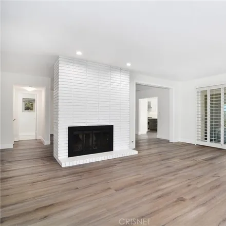 Image 7 - 20999 Wolfe Place, Los Angeles, CA 91364, USA - House for rent