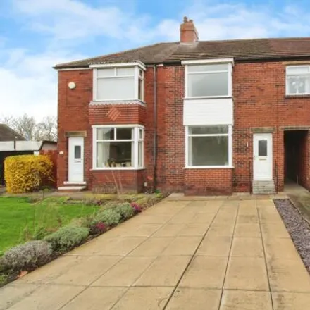 Buy this 2 bed townhouse on Brook Hill in Thorpe Hesley, S61 2QE