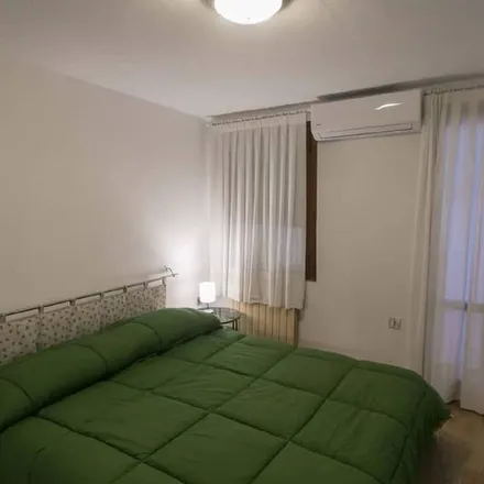Rent this 2 bed house on 30015 Chioggia VE