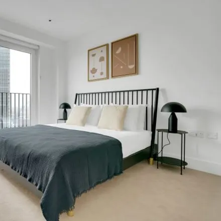 Image 9 - South Lambeth Road, London, SW8 1RH, United Kingdom - Apartment for rent