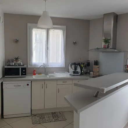 Rent this 3 bed apartment on 74 Residence du Lac in 94470 Boissy-Saint-Léger, France