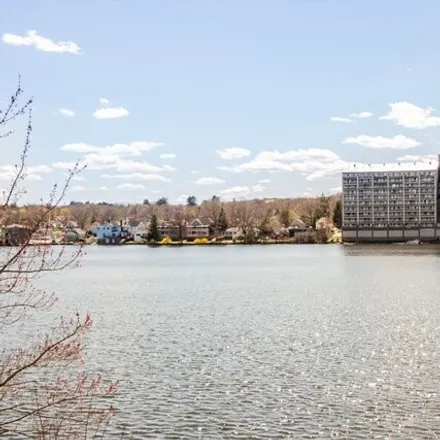 Image 5 - Lakeshore Condos, 65 Lake Avenue, Lakeview, Worcester, MA 01604, USA - Condo for sale