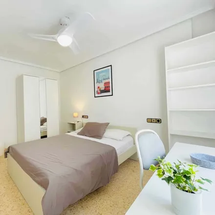 Rent this 5 bed room on Centro Municipal de Actividades para Personas Mayores Grau-Port in Carrer de Méndez Núñez, 46024 Valencia