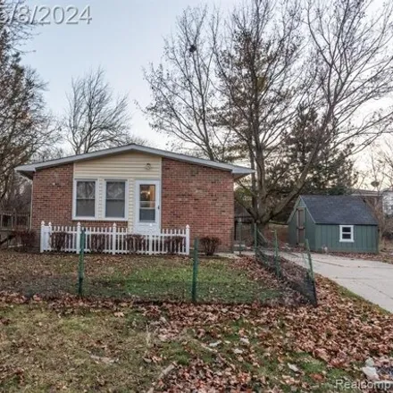 Image 2 - 2071 Winewood Ave, Ann Arbor, Michigan, 48103 - House for sale