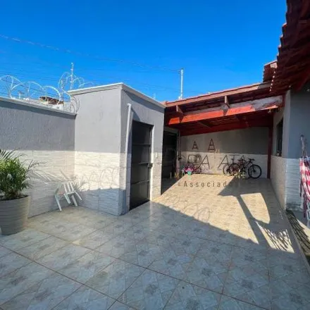 Buy this 3 bed house on Rua Evanio Labre in Varginha - MG, 37044-320