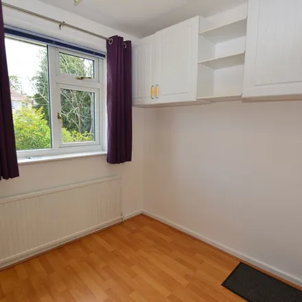 Rent this 3 bed duplex on 26 Meadow View Road in Sheffield, S8 7TP