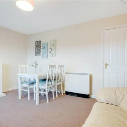 Image 4 - Queens Crescent, Livingston, EH54 8EG, United Kingdom - Apartment for sale