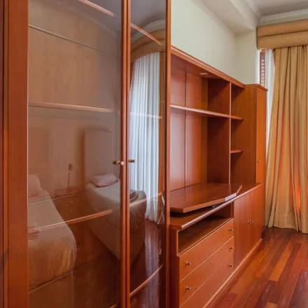 Rent this 3 bed room on Bela Jóia in Rua de Santa Catarina, 4000-446 Porto