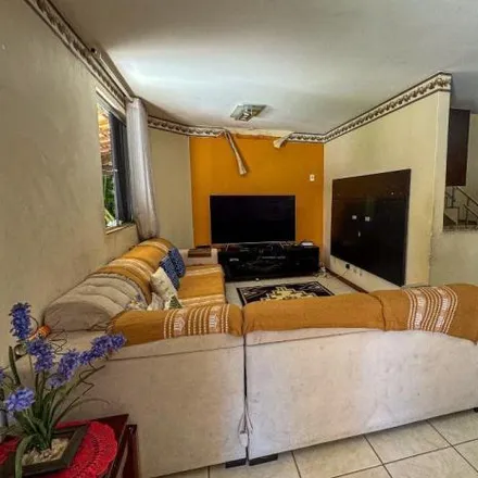 Buy this 5 bed house on Rua Léo Rian Aguiar Fontoura in Flamengo, Maricá - RJ