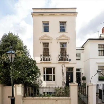 Buy this 3 bed townhouse on 20 Canning Place in London, W8 5LZ