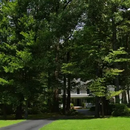 Image 1 - 817 Country Club Lane, Jackson, TN 38305, USA - House for sale