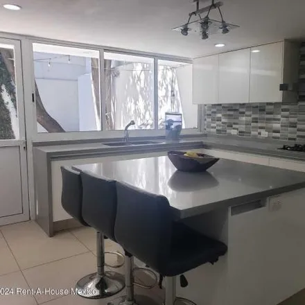 Rent this 3 bed house on Calle Fuente de Trevi 172 in Colonia San Miguel Tecamachalco, 53950 Naucalpan de Juárez