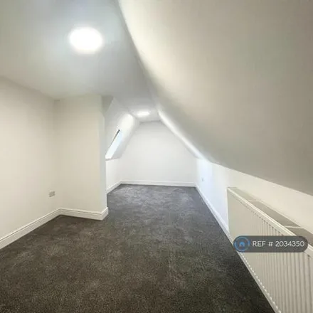 Image 5 - Leicester High School for Girls, Morland Avenue, Leicester, LE2 2PE, United Kingdom - Apartment for rent