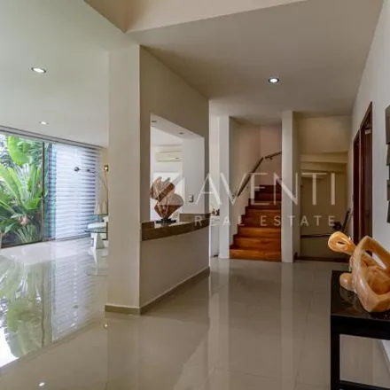 Buy this 4 bed house on Avenida Paraíso in Isla Dorada, 75500 Cancún