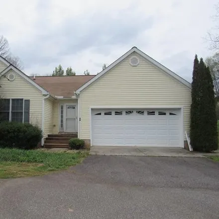 Buy this 2 bed townhouse on 47 Mashburn Street in Franklin, NC 28734
