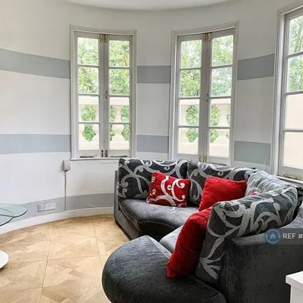 Rent this 1 bed apartment on 1 Royal Crescent in London, W11 4RX