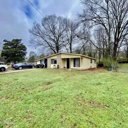 Image 1 - 5328 Queen Christina Lane, Queens Lane, Jackson, MS 39209, USA - House for sale