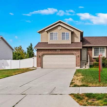 Buy this 3 bed house on 901 North 750 West in Clinton, UT 84015