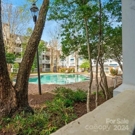 Image 7 - Fourth Ward Square Condomiums Pool, North Smith Street, Charlotte, NC 28202, USA - Condo for sale