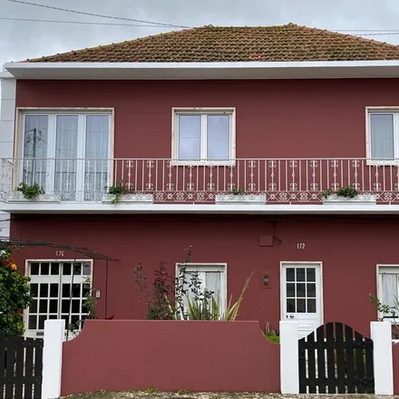 Image 4 - Qta Anjo (Av 25 Abril 152), EN 379, 2950-725 Palmela, Portugal - Apartment for rent