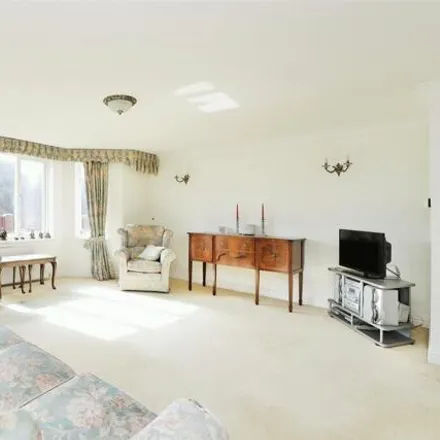 Image 4 - The Serpentine, Sefton, L23 6WG, United Kingdom - Apartment for sale