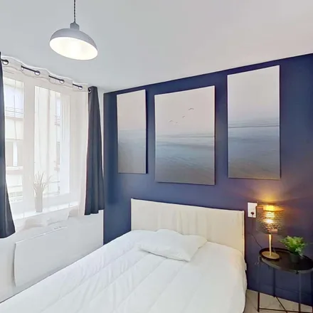 Rent this 3 bed room on 1 Rue Inkermann in 29200 Brest, France