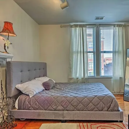 Rent this 1 bed apartment on Columbus