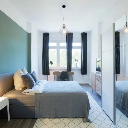 Rent this 1 bed apartment on Saalburgallee 29 in 60385 Frankfurt, Germany