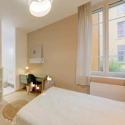 Rent this 3 bed room on 8 Rue Dumont d'Urville in 69004 Lyon, France