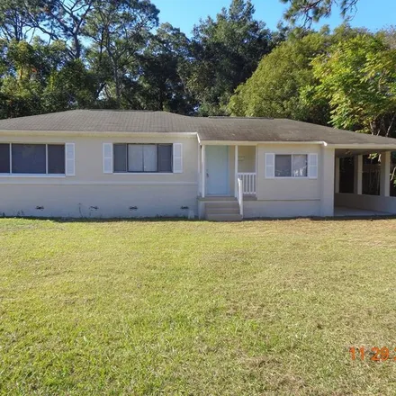 Rent this 2 bed apartment on 506 East Pennsylvania Avenue in DeLand, FL 32724