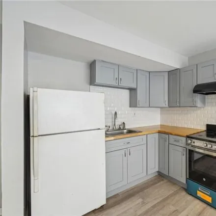 Image 2 - 1150 Ogden Street, Bridgeport, CT 06610, USA - Apartment for rent