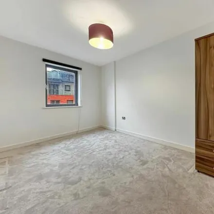 Image 9 - Waterside Apartments, Gotts Road, Leeds, LS12 1DW, United Kingdom - Room for rent