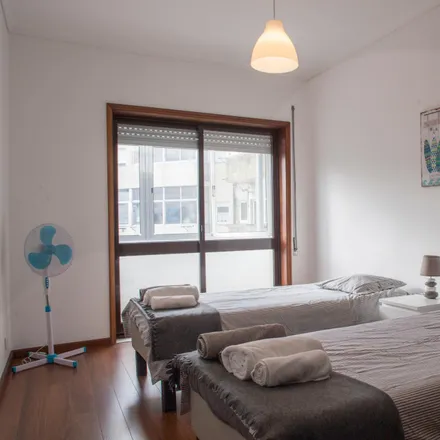 Rent this 3 bed apartment on Praça de Nove de Abril in 4249-004 Porto, Portugal