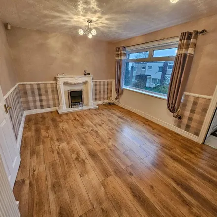 Rent this 2 bed townhouse on unnamed road in Gateshead, NE8 3EW