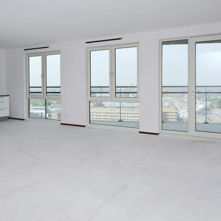 Rent this 4 bed apartment on Sluyterslaan 423 in 3431 BJ Nieuwegein, Netherlands
