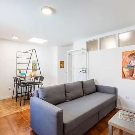 Rent this 1 bed apartment on Travessa da Aldeia Nova in 4405-734 Madalena, Portugal