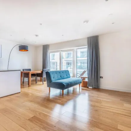 Buy this 1 bed apartment on Chandlers Avenue in London, SE10 0FU