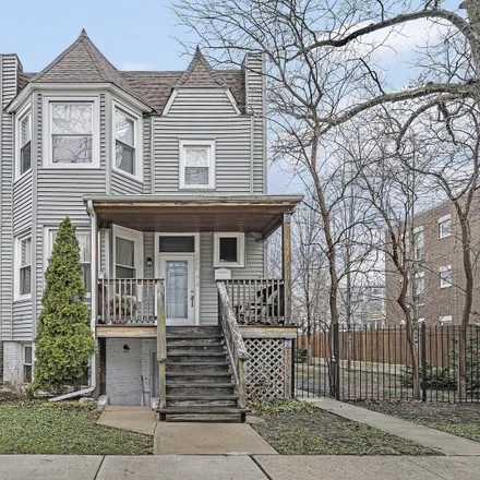 Buy this 8 bed duplex on 3750 West Cortland Street in Chicago, IL 60639