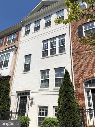 Rent this 3 bed loft on 4025 Columbia Pike in Westmont, Arlington