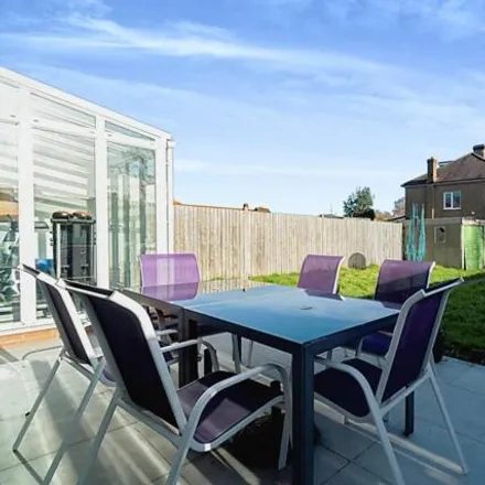 Image 4 - Monks Orchard Primary School, The Glade, London, CR0 7UF, United Kingdom - House for sale