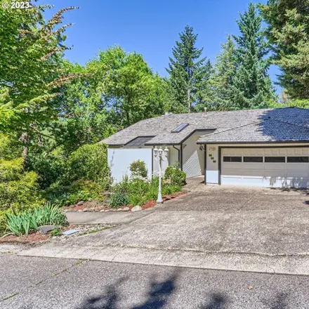 Buy this 4 bed house on 939 Sunny Hill Drive in Lake Oswego, OR 97034