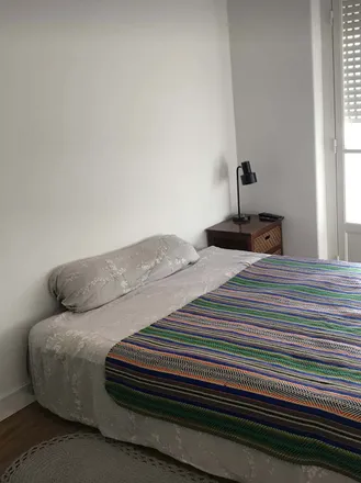 Rent this 2 bed room on Rua Engenheiro Quartin Graça in 1750-200 Lisbon, Portugal
