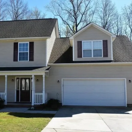 Buy this 3 bed house on 108 Daleview Ct in Richlands, North Carolina