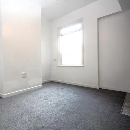 Rent this 1 bed apartment on 141 London Road in Preston, PR1 4NT