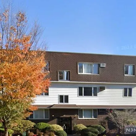 Image 1 - Briar Hall, 130 Orient Way, Rutherford, NJ 07070, USA - Apartment for rent